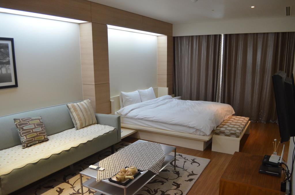 Lake Hills Bugok Resort Changnyeong Экстерьер фото